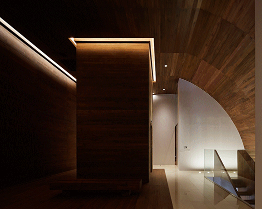 play of wood and stone in interiors