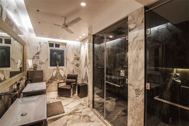 luxurious bathroom