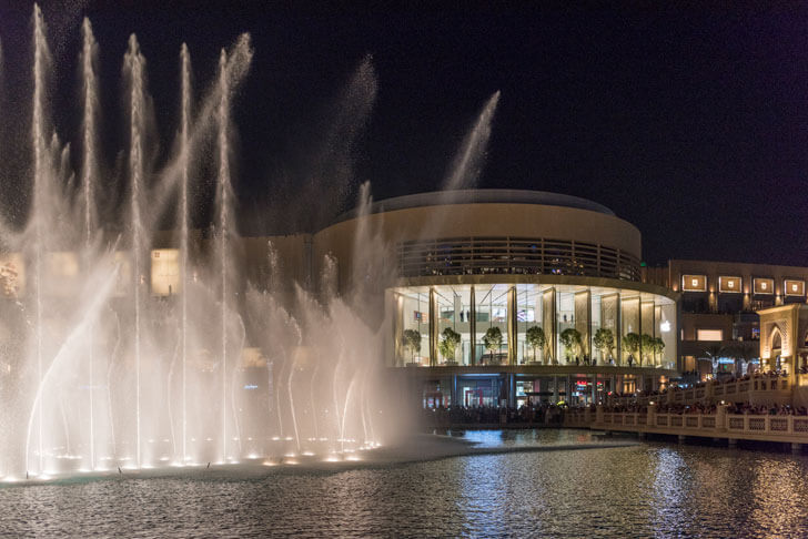 "fountains Foster+Partners Apple Dubai Mall indiaartndesign"