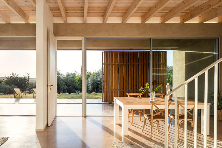 "dining home in galilee Golany Architects indiaartndesign"