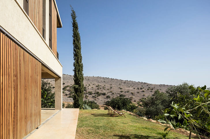 "scenic surrounds home in galilee Golany Architects indiaartndesign"