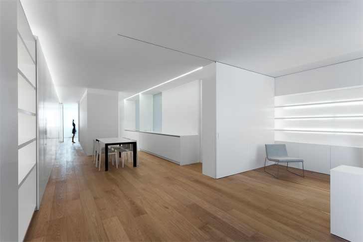 "kitchen and dining Fran Silvestre residence indiaartndesign"