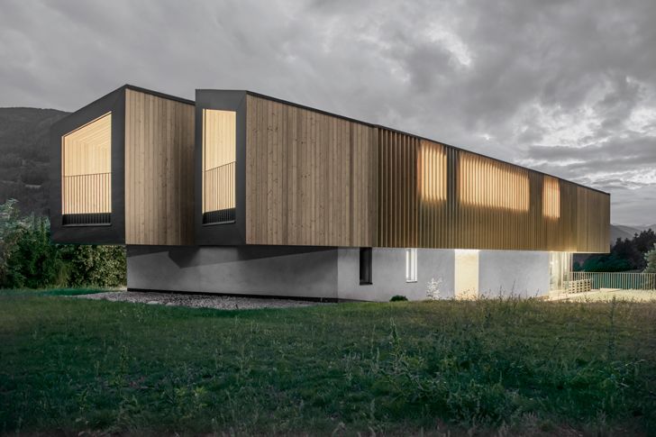 "wooden upper floors Rubner House Stefan Hitthaler Architektur indiaartndesign"