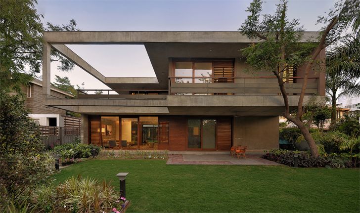 "front garden ahmedabad home Modo Designs indiaartndesign"