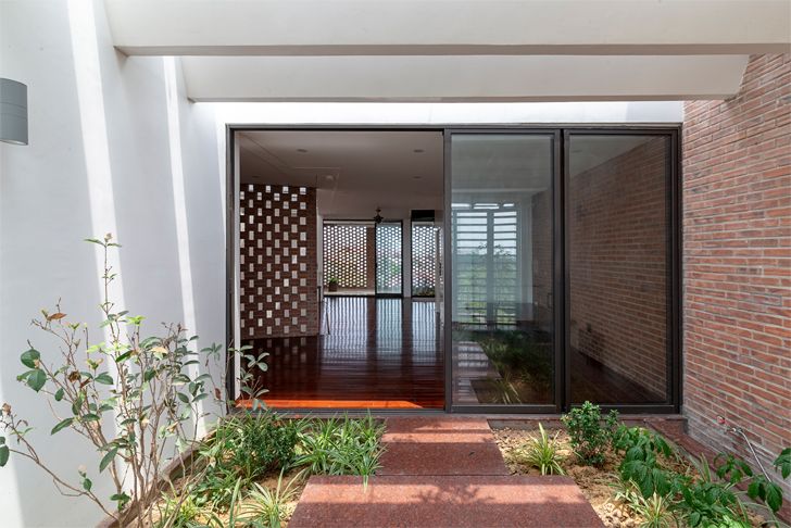 "entrance Vietnam house H&P Architects indiaartndesign"
