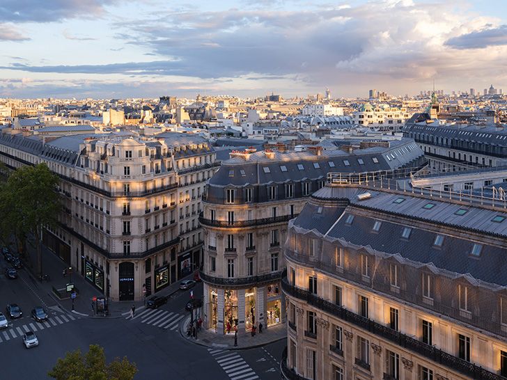 Etam Paris gets a revealing yet intimate glass floor » India Art N Design