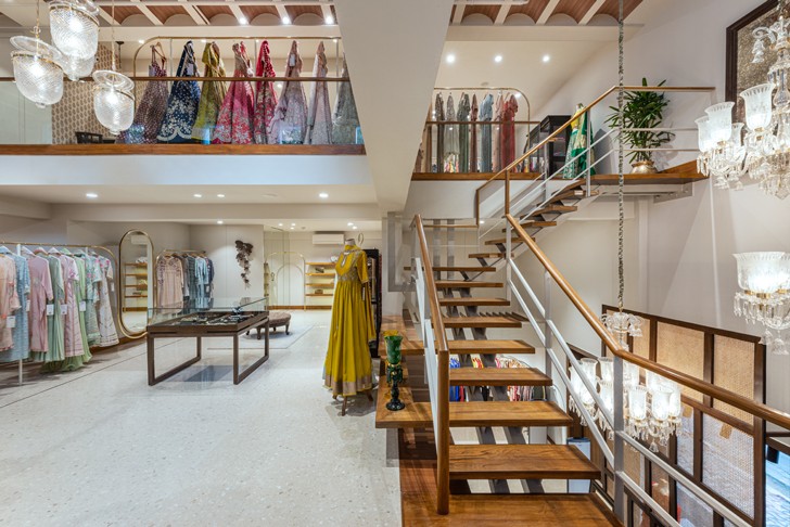 "ElaheFashionStore KananModiAssociates indiaartndesign"