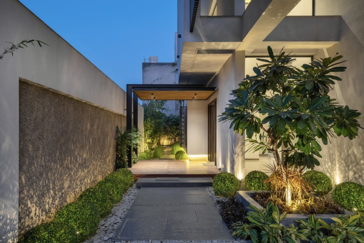 This Home Revels in a Sense of Space! » India Art N Design