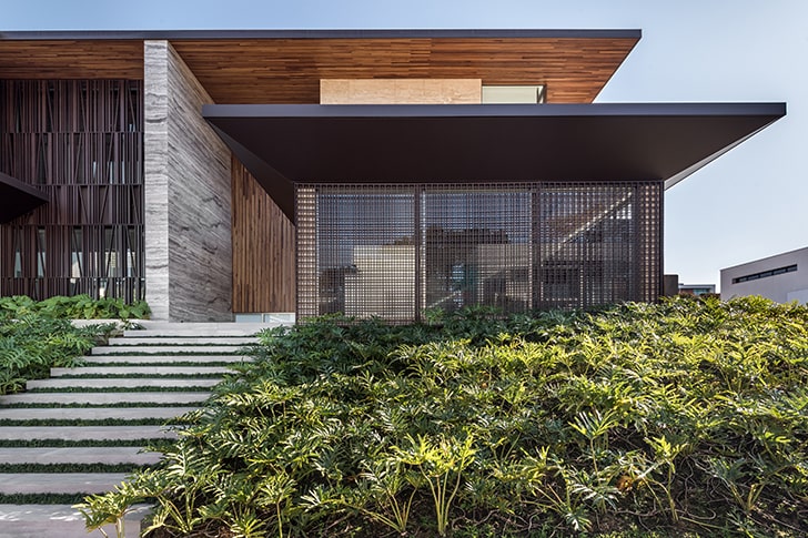 "Casa Guaimbe SCK Architects indiaartndesign"