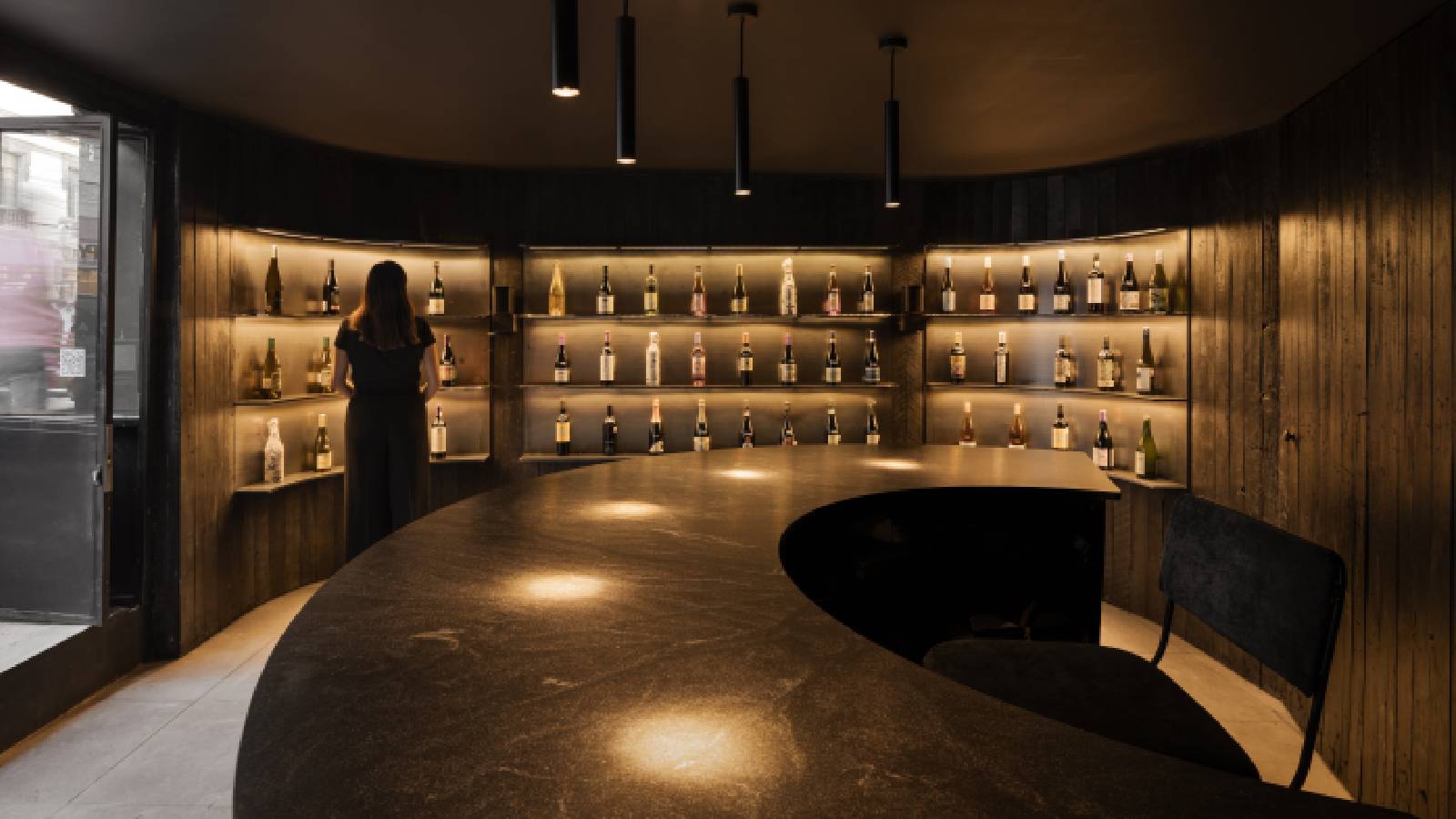 Vinos Chidos wine store in mexico by alfille arquitectos.