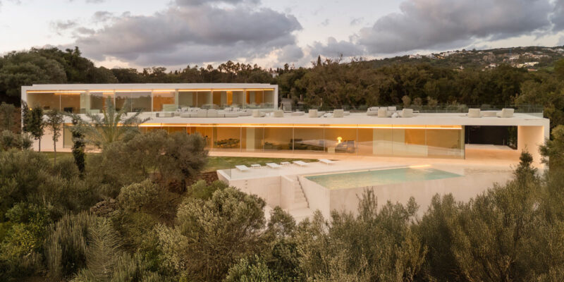 villa 95 in sotogrande designed by fran silvestre architects