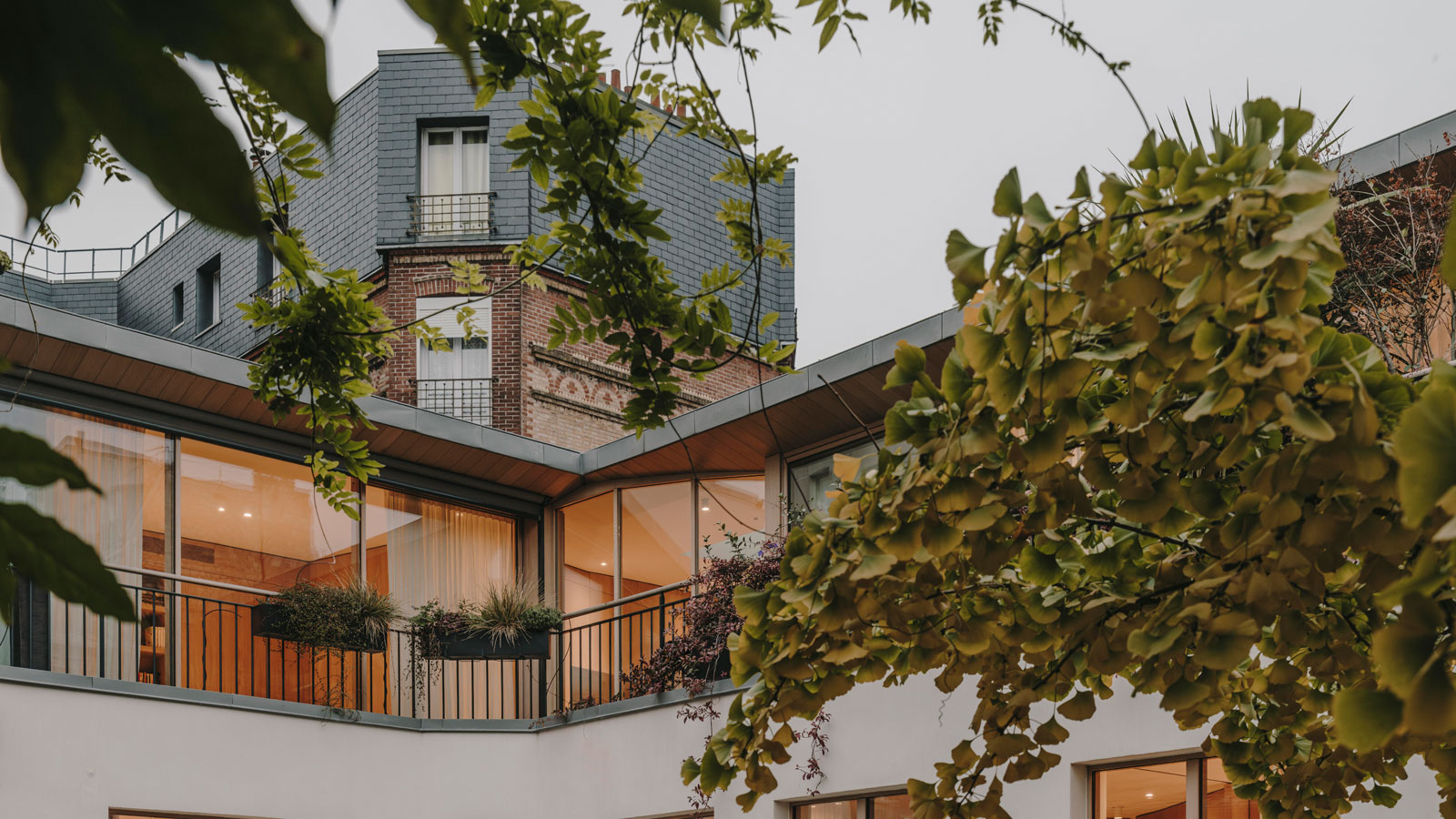 paris townhouse renovated by Holzrausch Studio