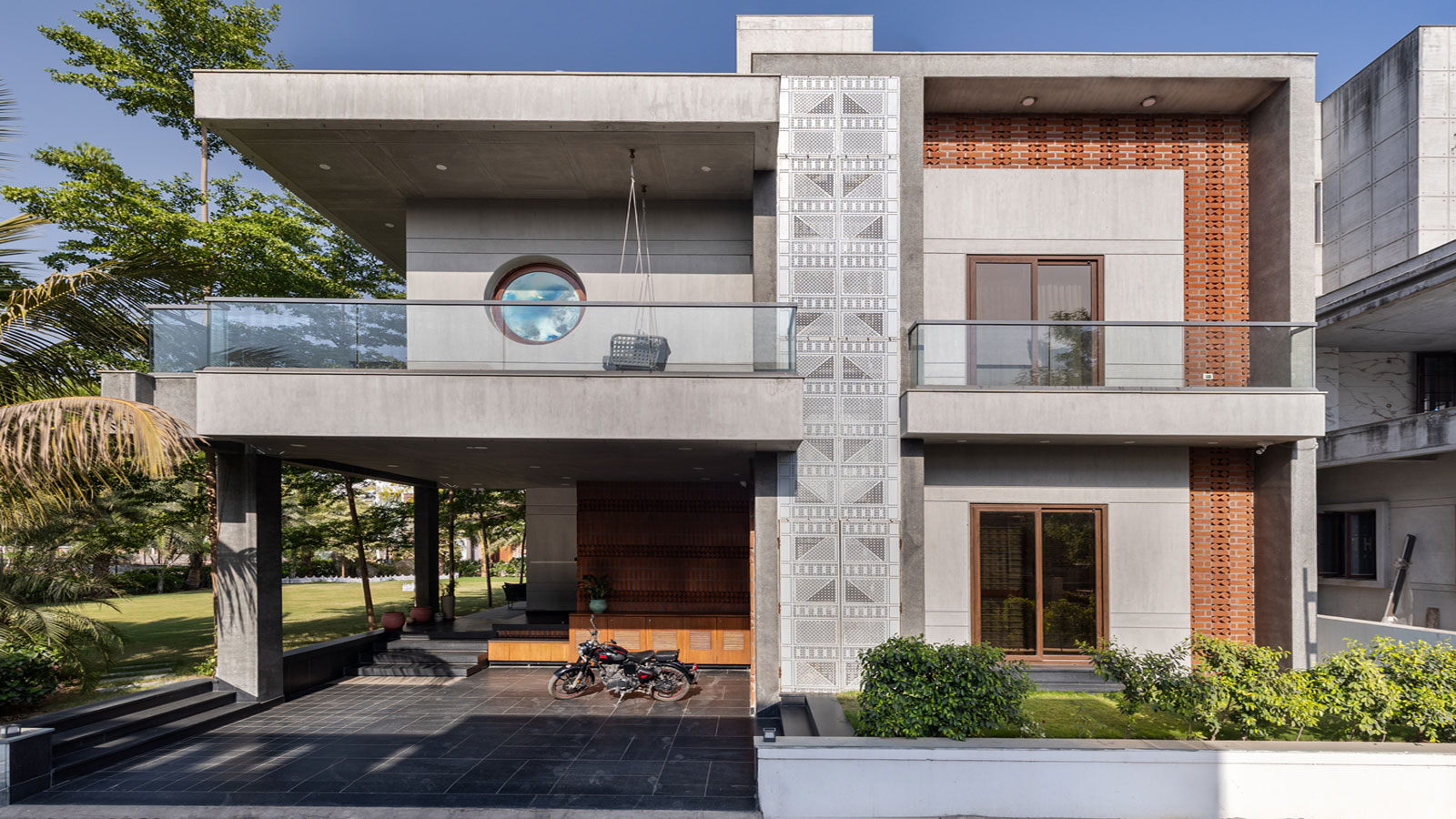 climatically oriented vadodara home designed by inventiva studio