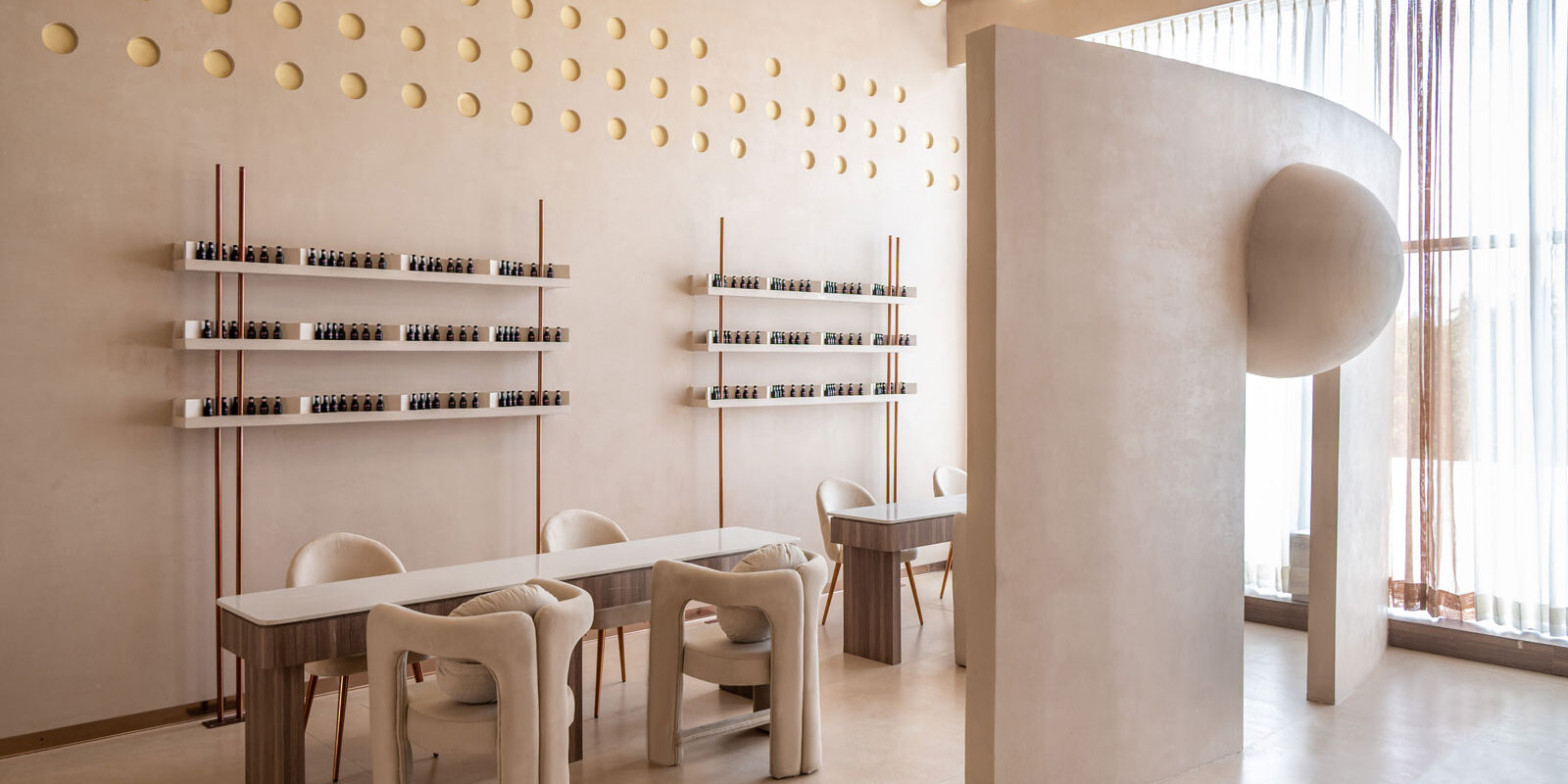 Hyderabad salon designed by studio designery