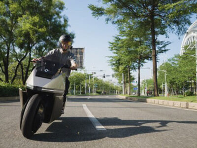 omo-x self balancing e-motorcycle