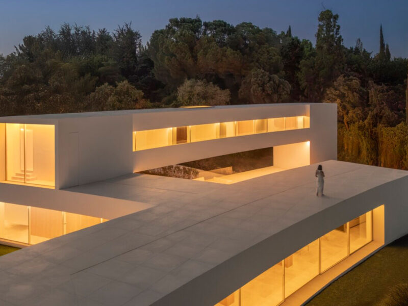 villa lago designed by fran silvestre arquitectos