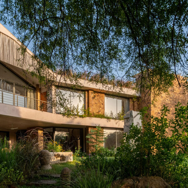 facade as structure designed by sferablue architects for their residence in ahmedabad