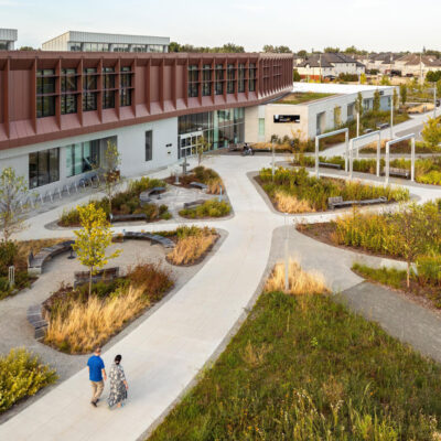 landscape architecture by projet paysage defines espace citoyen des confluents in laval, canada
