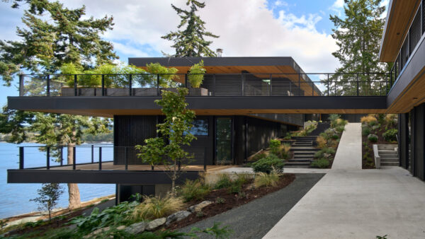 layer house in canada designed by woven architecture and design