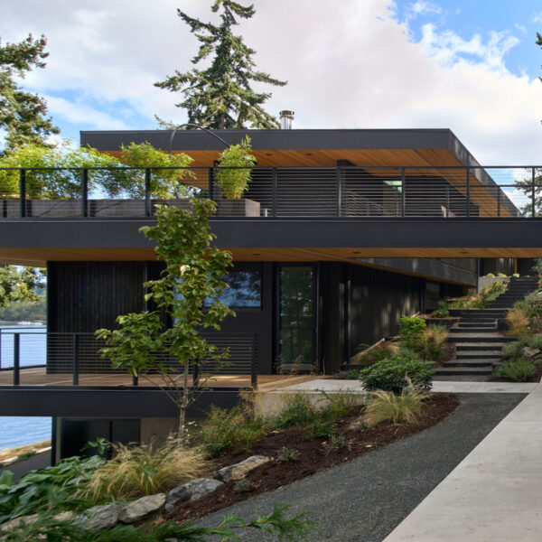 layer house in canada designed by woven architecture and design