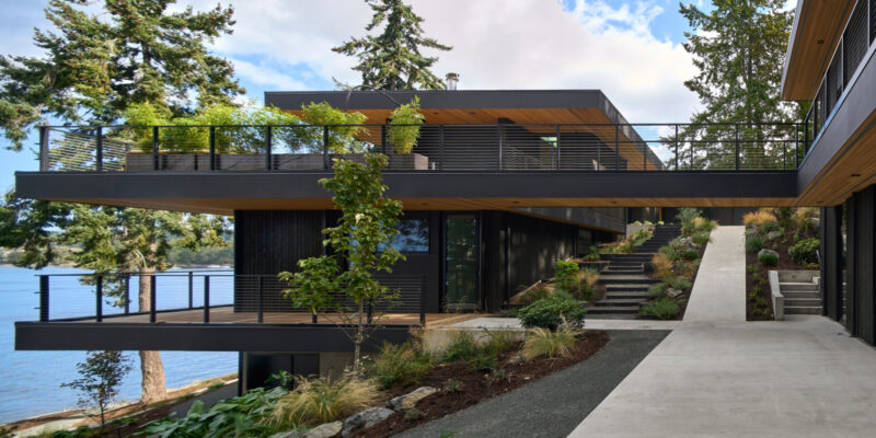 layer house in canada designed by woven architecture and design