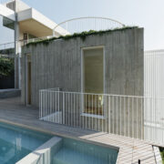 nsw coastal villa designed by saville isaacs architecture