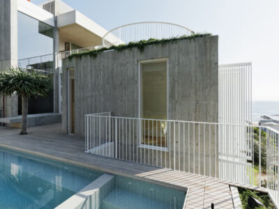 nsw coastal villa designed by saville isaacs architecture